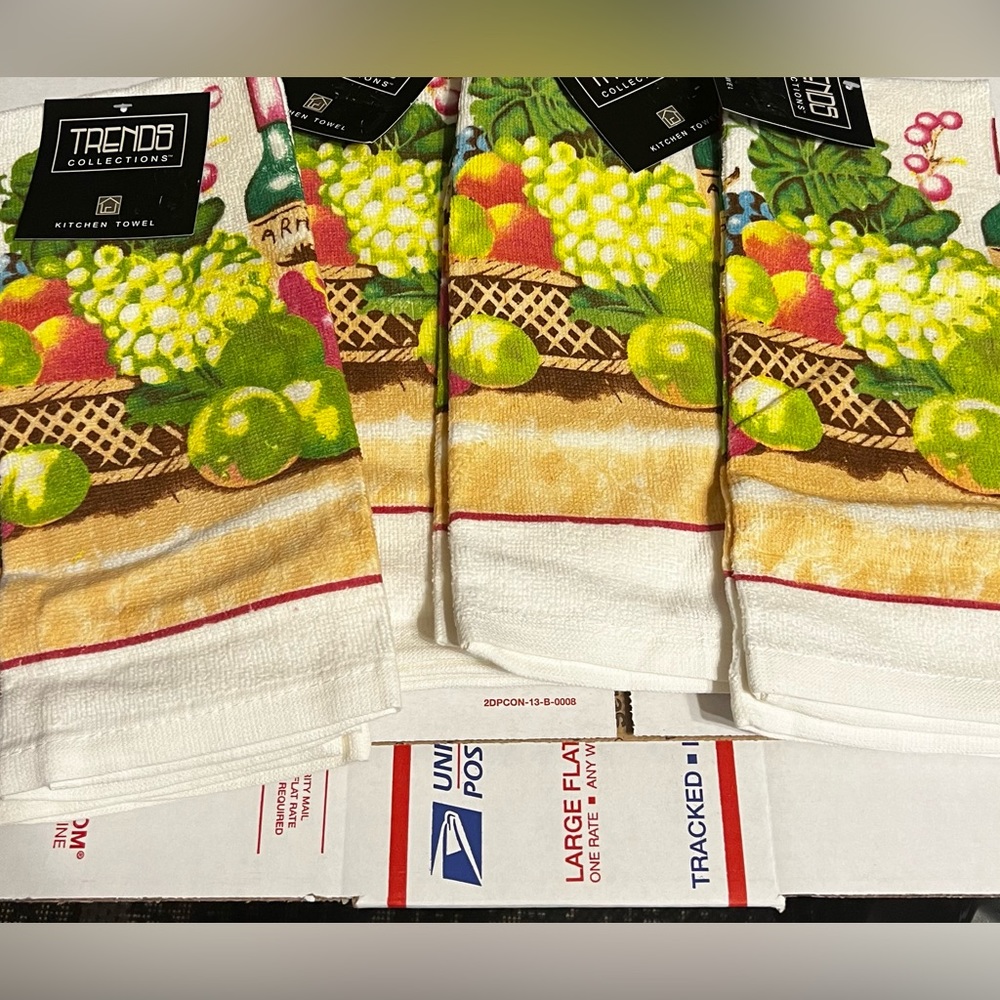 New 4 Pcs Trends Collection Fruit Basket & Wine Design Kitchen Towels -Blemish